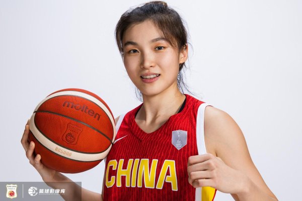 浙商配资 攻防压制！杨舒予&翟若云飙进三分 中国女篮9-0收官&首节领先15分