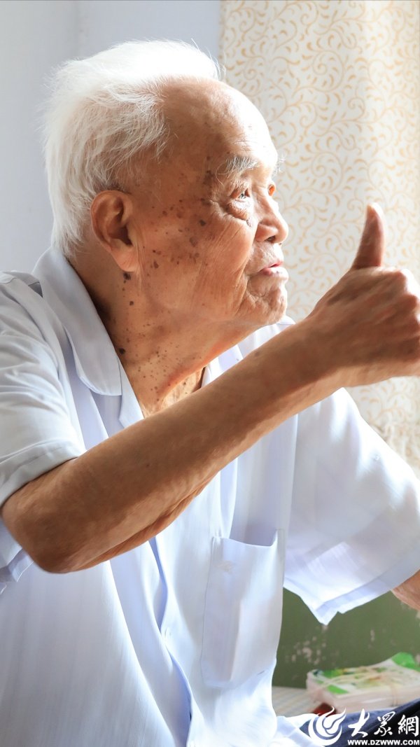 好牛优配 从烟台百岁抗战老兵眼里，看见不一样的“阅兵意义”